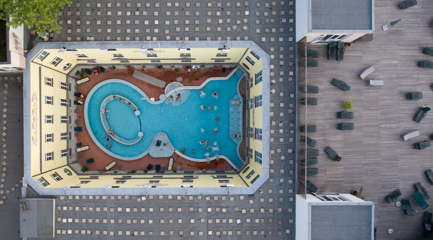 Spectacular-birds-eye-view-of-extraordinary-pools-in-Budapest-Spa-Capital-of-the-World-as-youve-never-seen-it-before-59765259ca7e4__880