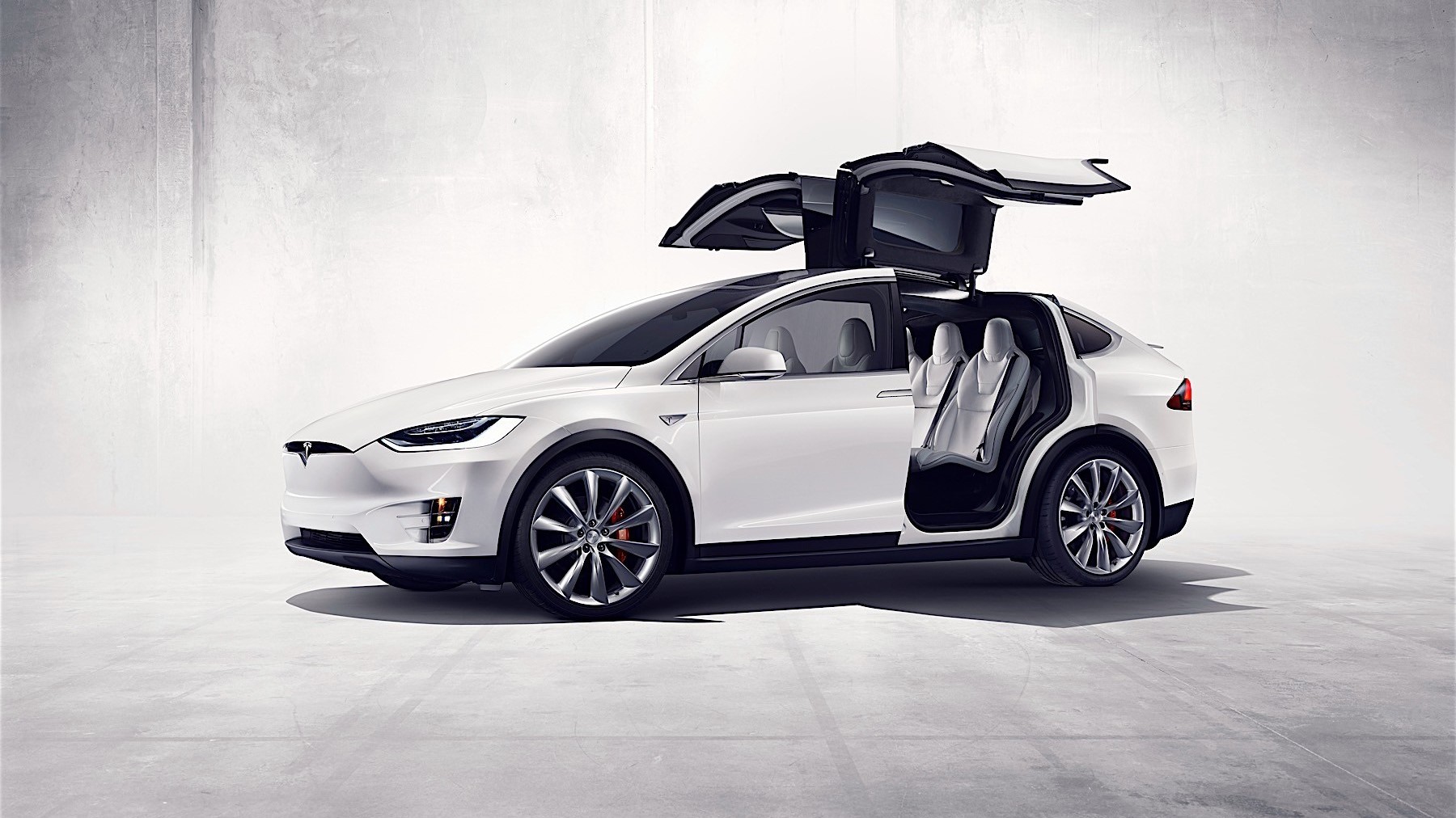 new-tesla-model-s-and-x-buyers-get-free-supercharging-old-customers-are-angry-136506_1